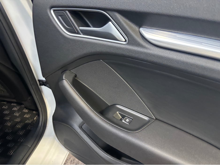 2017 Audi A3 - image 6