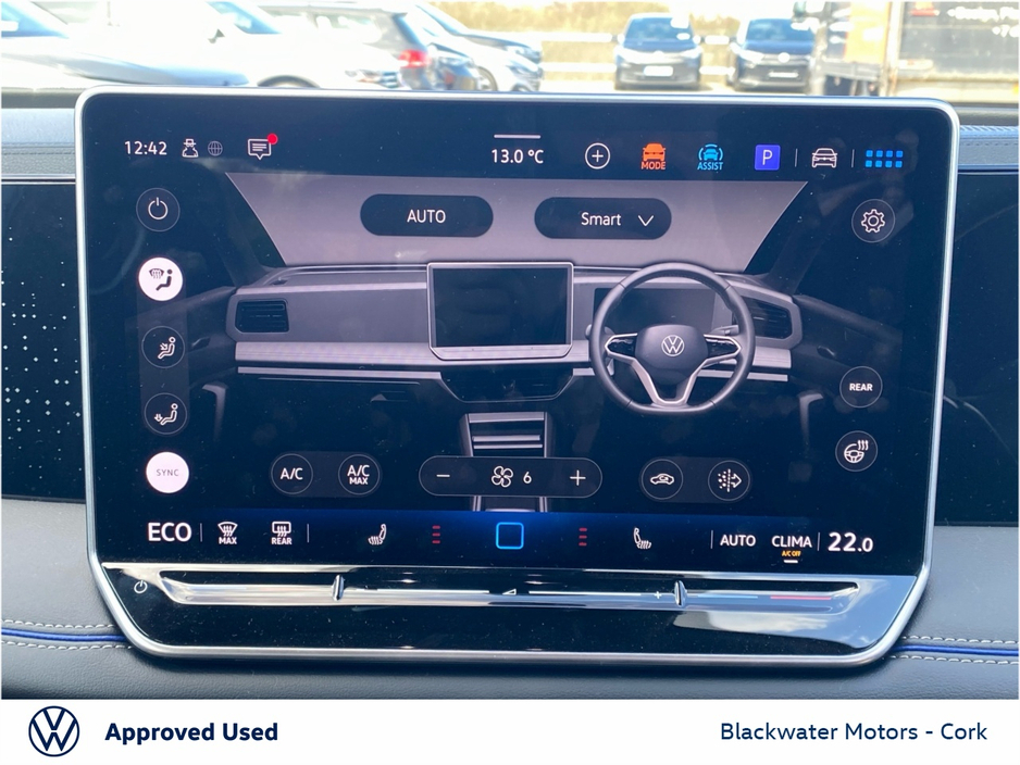 2025 Volkswagen Tiguan - image 18