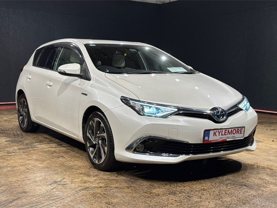 2017 Toyota Auris - image 9