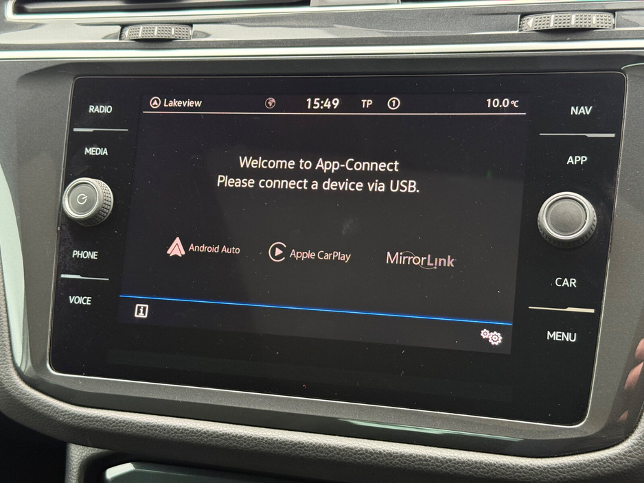 2021 Volkswagen Tiguan - image 17