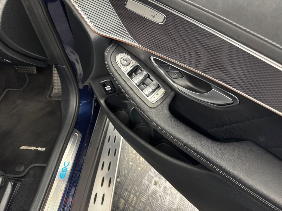 2022 Mercedes-Benz EQC - image 11