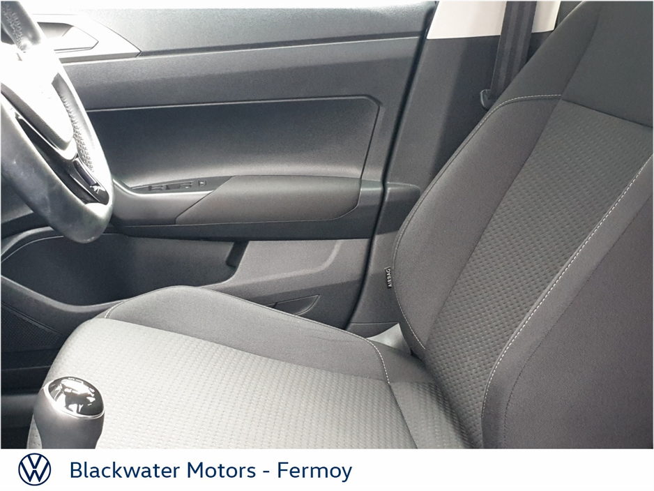 2020 Volkswagen Polo - image 4