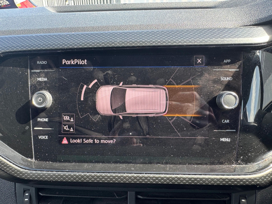 2020 Volkswagen T-Cross - image 10