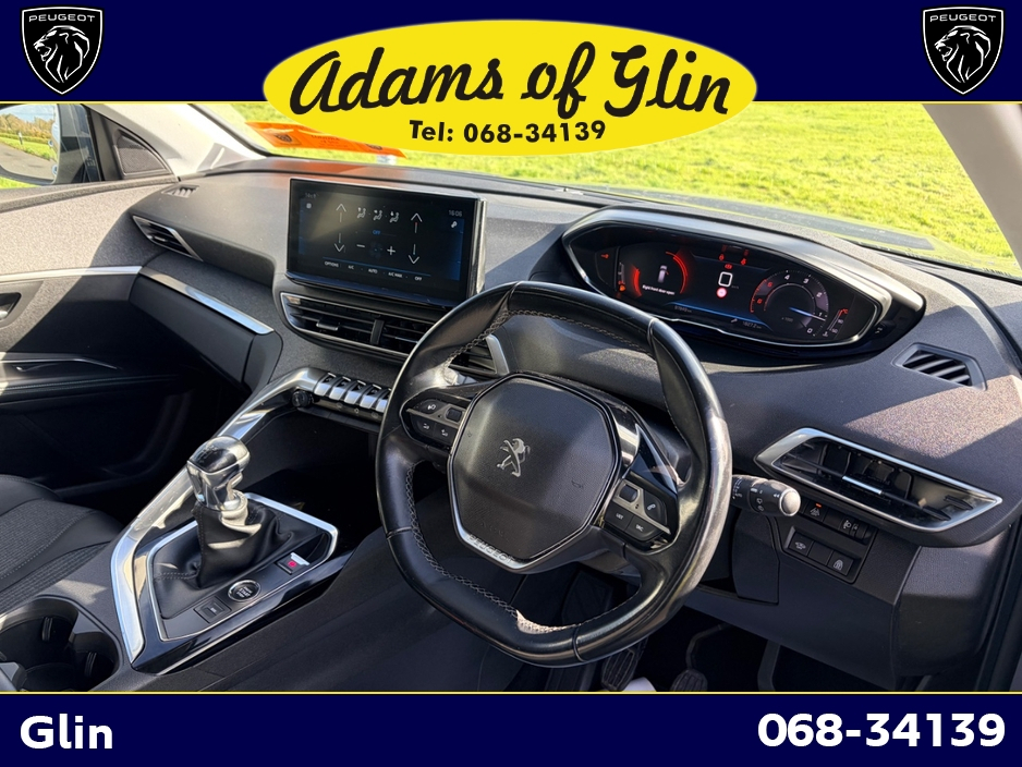 2022 Peugeot 5008 - image 7