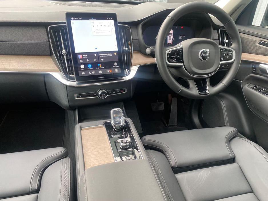 2025 Volvo XC90 T8 Dark Plus AWD Auto (PHEV) €78,900