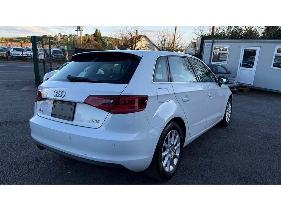 2016 Audi A3 - image 5