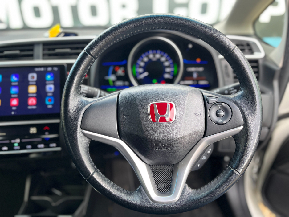 2014 Honda Fit - image 8