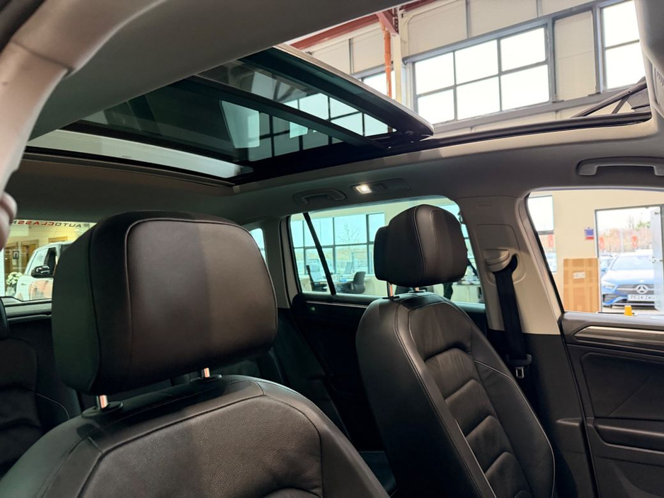 2020 Volkswagen Tiguan - image 16