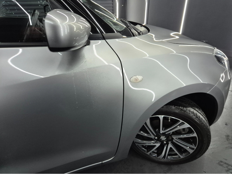 2022 Suzuki Swift - image 2