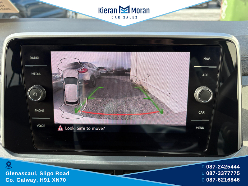 2022 Volkswagen T-Roc - image 10