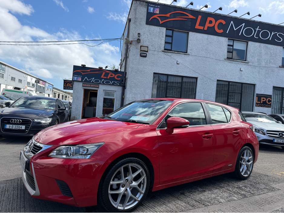 2015 Lexus CT 200 h - image 7