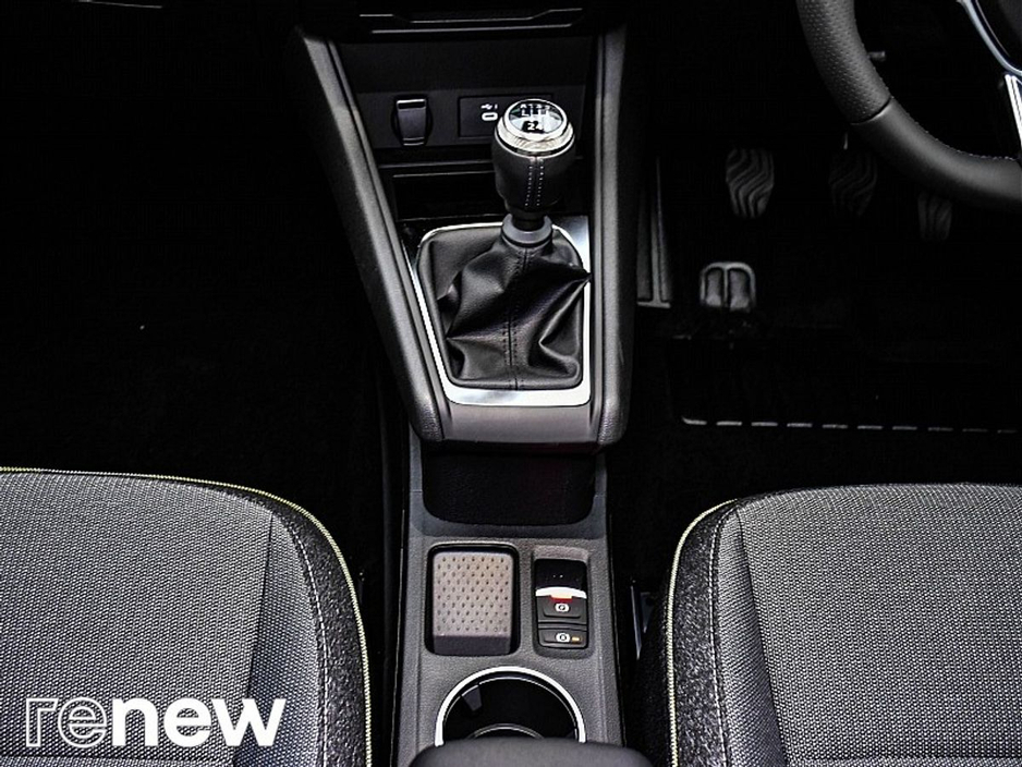 2025 Renault Symbioz techno TCe 140 E06X €31,890