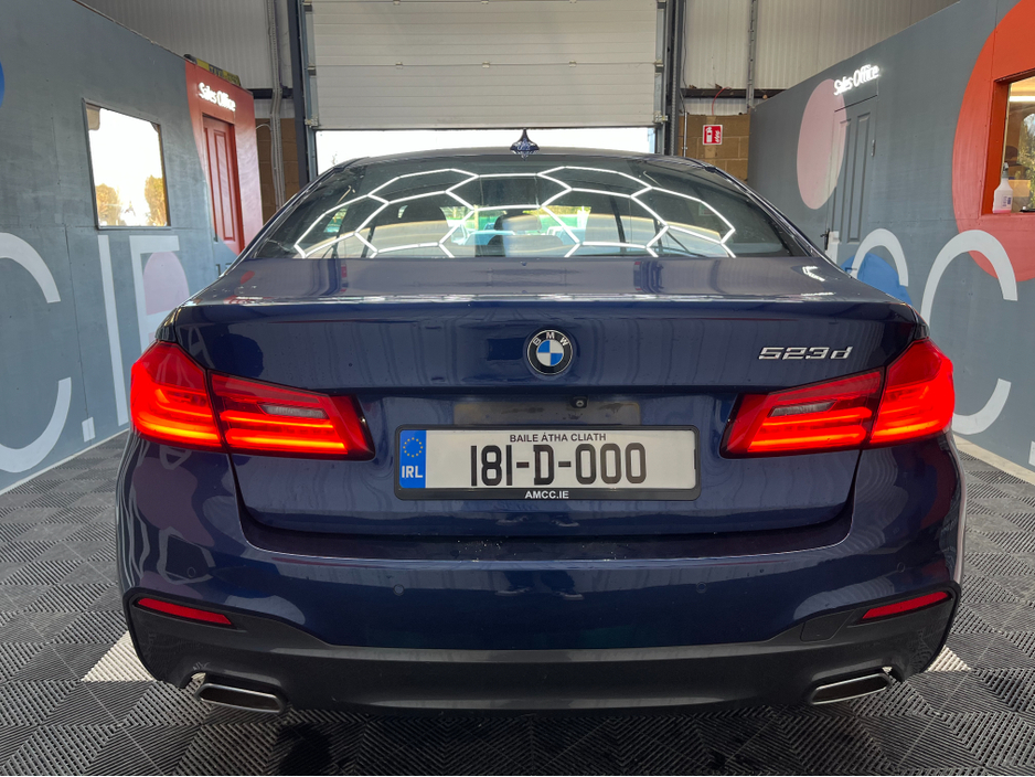 2018 BMW 5 Series 2018 523D M-SPORT 2.0 AUTOMATIC / CRUISE CONTROL / 360° PARKING CAMERA / ELECTRIC MEMORY SEATS / PADDLE SHIFTERS