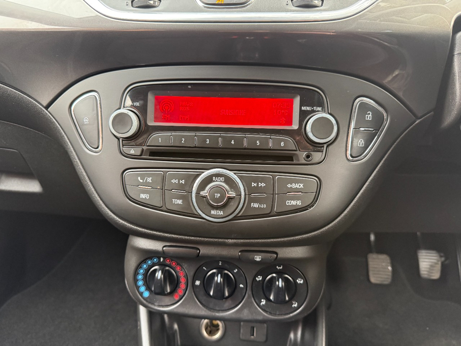 2017 Opel Corsa - image 15