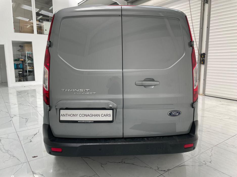 2023 Ford Transit Connect - image 3