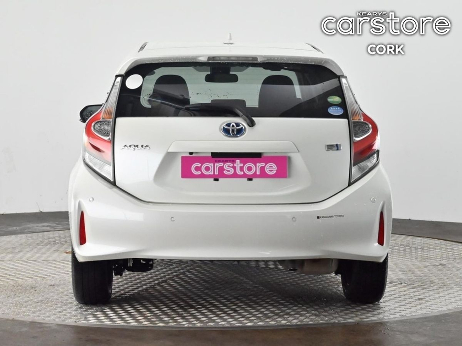 2020 Toyota Aqua - image 4