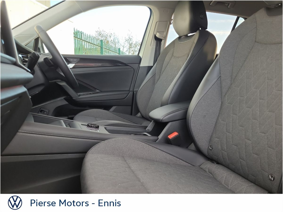 2025 Volkswagen Tayron - image 7