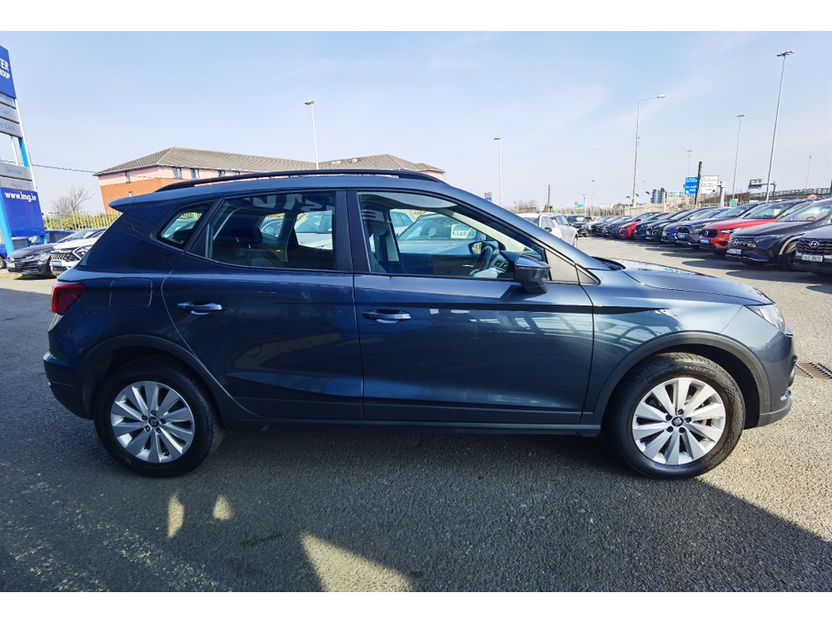 2019 SEAT Arona - image 4