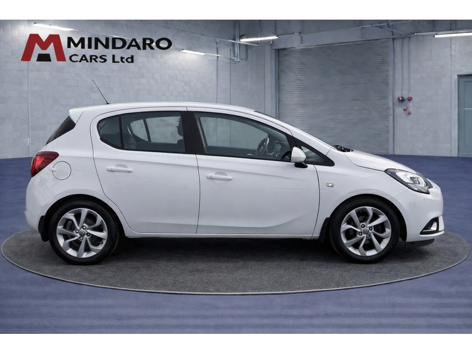 2016 Opel Corsa - image 2