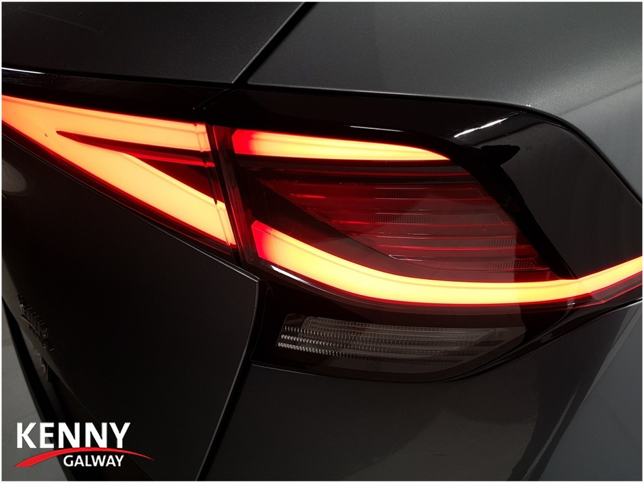 2022 Kia Sportage - image 23