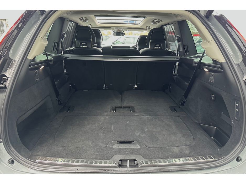 2025 Volvo XC90 - image 14