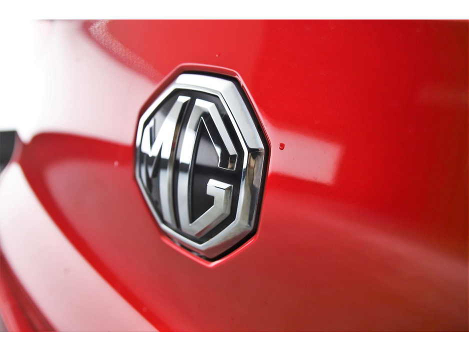 2021 MG ZS - image 27