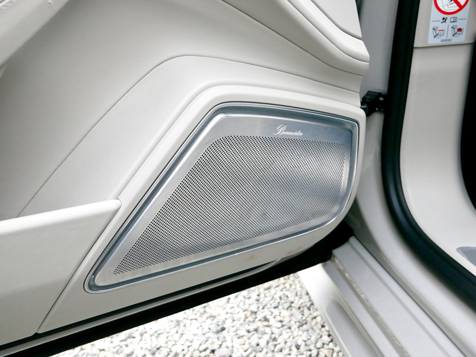 2023 Porsche Panamera - image 32