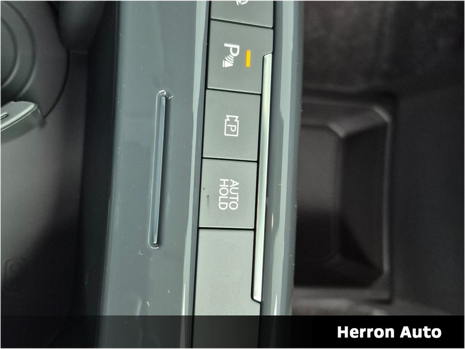 2026 Kia EV5 - image 13