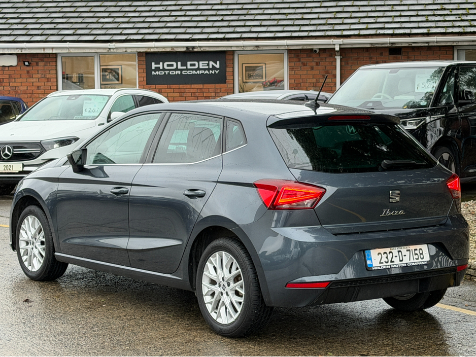 2023 SEAT Ibiza Folding Mirrors...Background Lighting €17,400