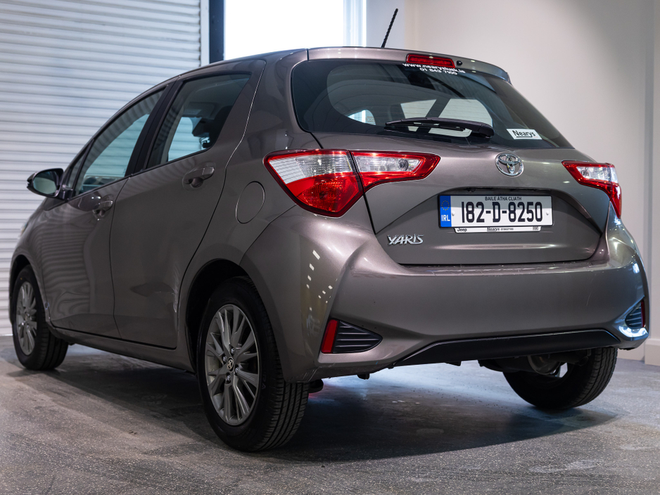 2018 Toyota Yaris - image 6