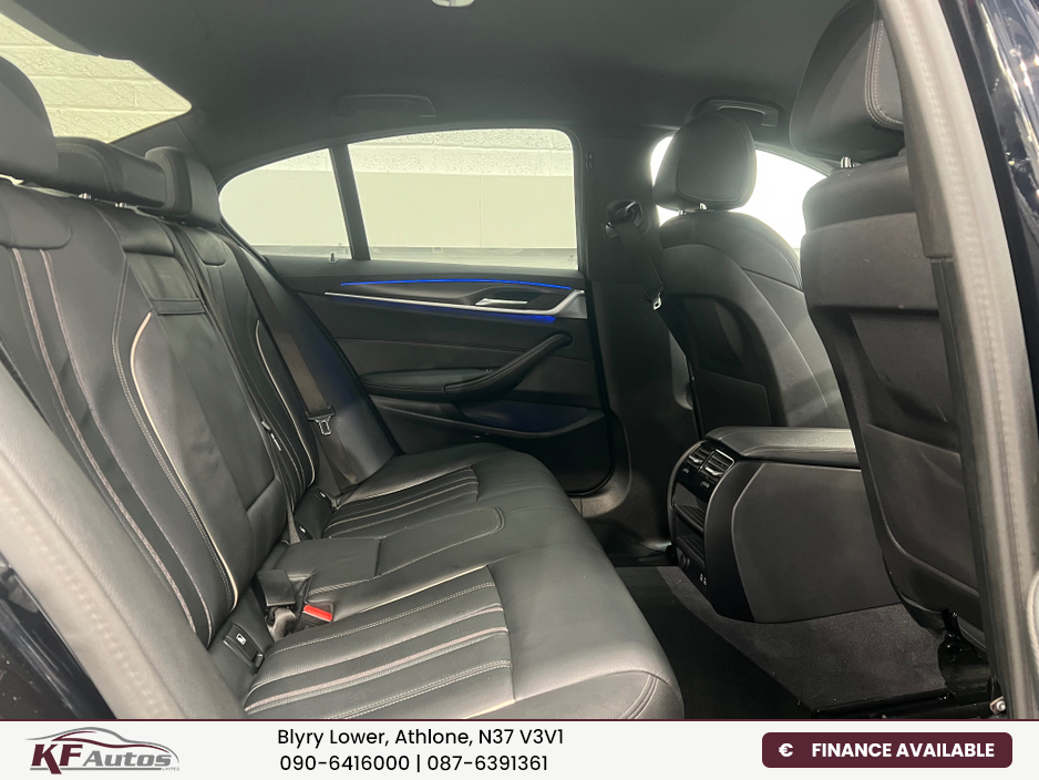 2022 BMW 5 Series - image 13