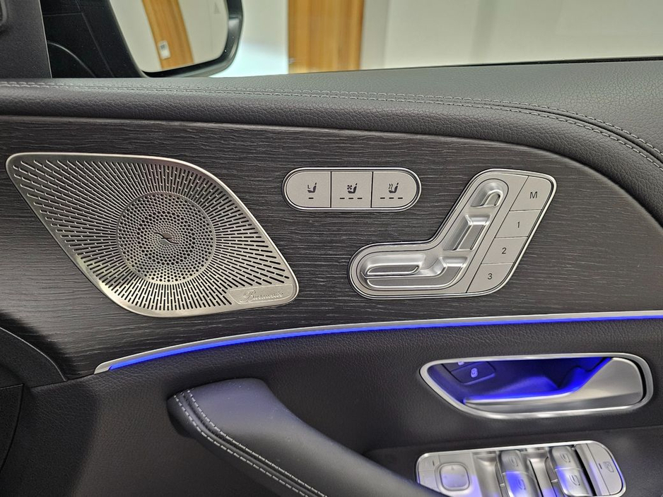 2025 Mercedes-Benz GLE Class - image 14