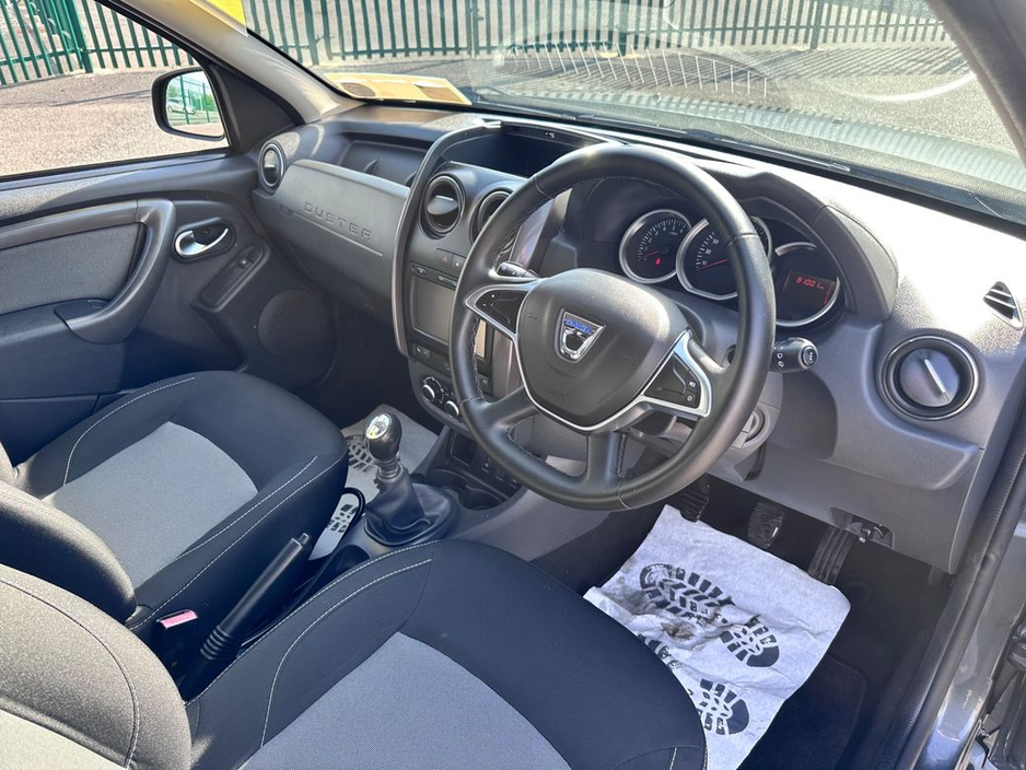 2017 Dacia Duster - image 12