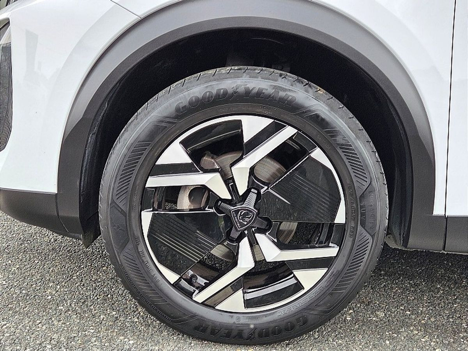 2024 Peugeot 2008 - image 10