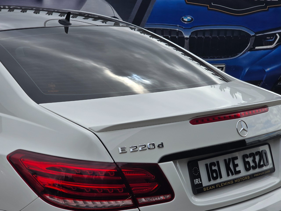 2016 Mercedes-Benz E Class - image 9