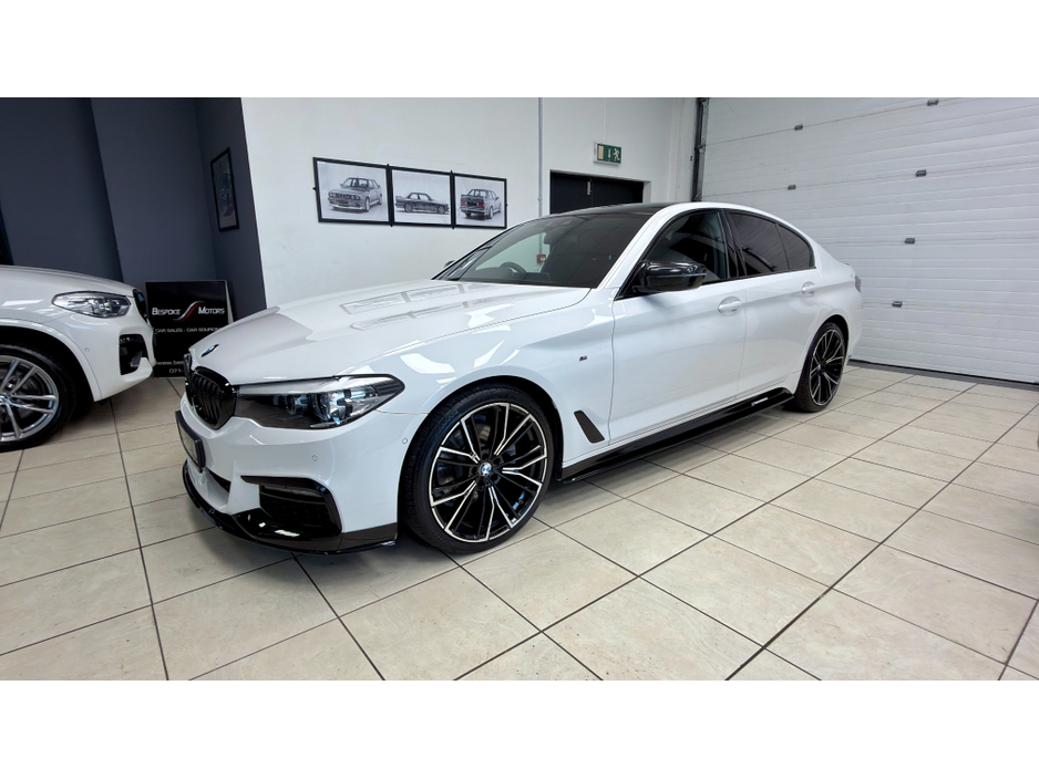 2020 BMW 5 Series - image 3