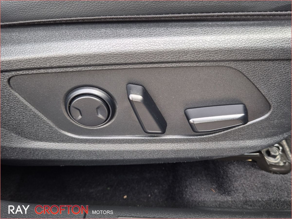 2022 Kia Sportage - image 23