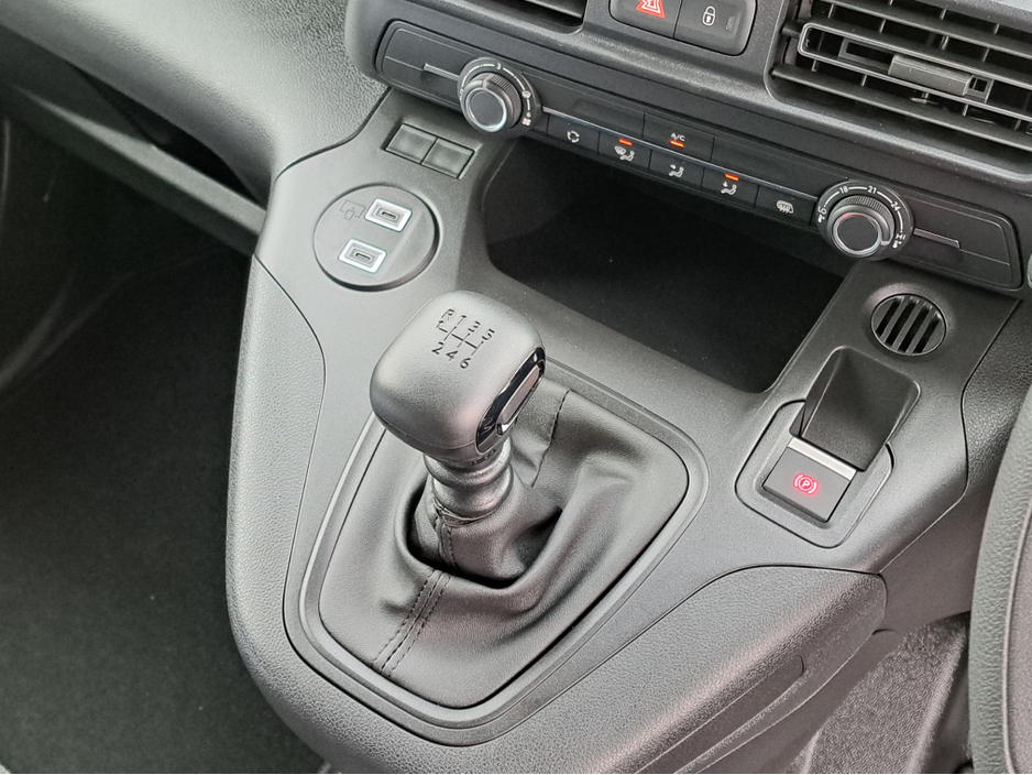 2026 Opel Combo - image 28