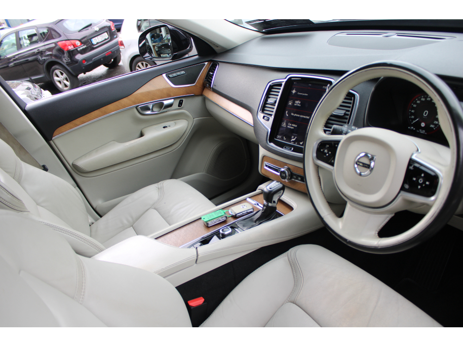 2017 Volvo XC90 D5 AWD INSCRIPTION GT 5DR AUTO €28,450