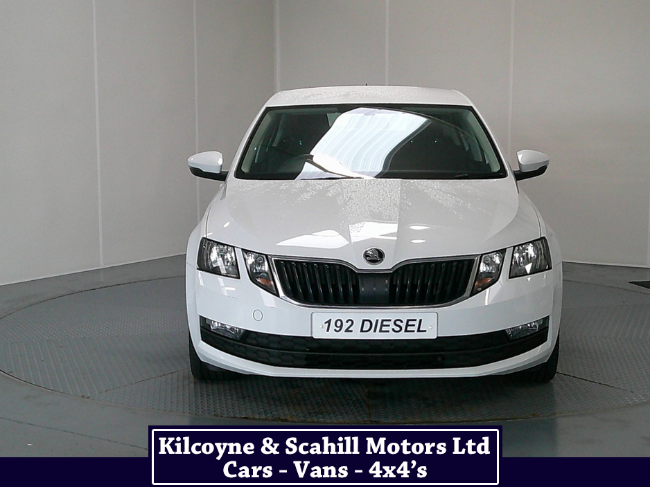 2019 Skoda Octavia - image 2