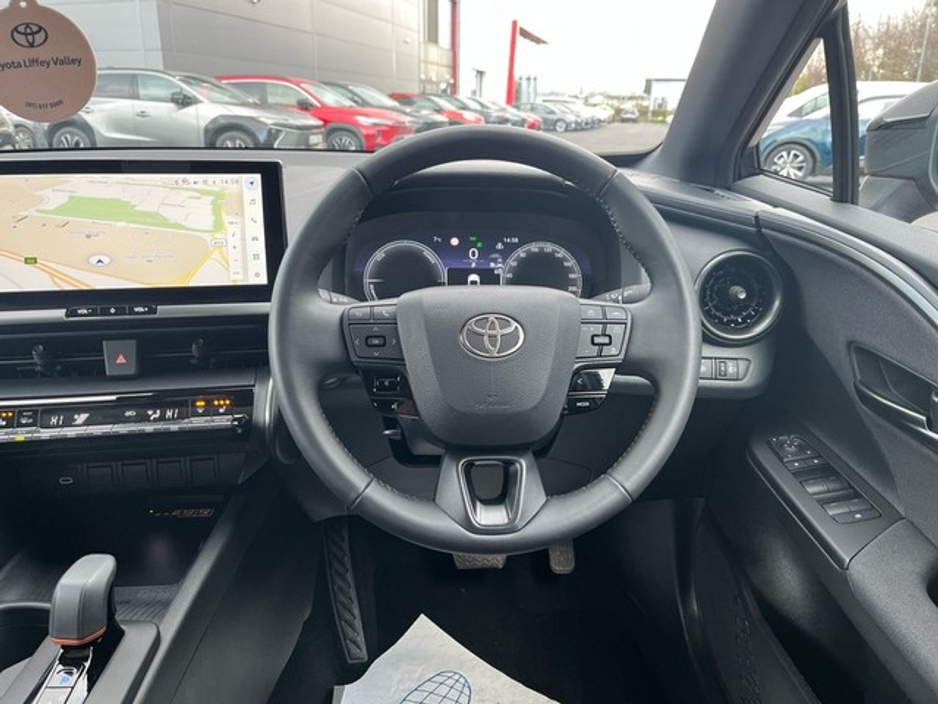 2025 Toyota C-HR - image 9