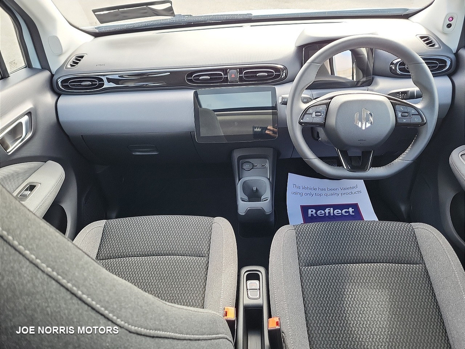 2025 Leapmotor T03 - image 8