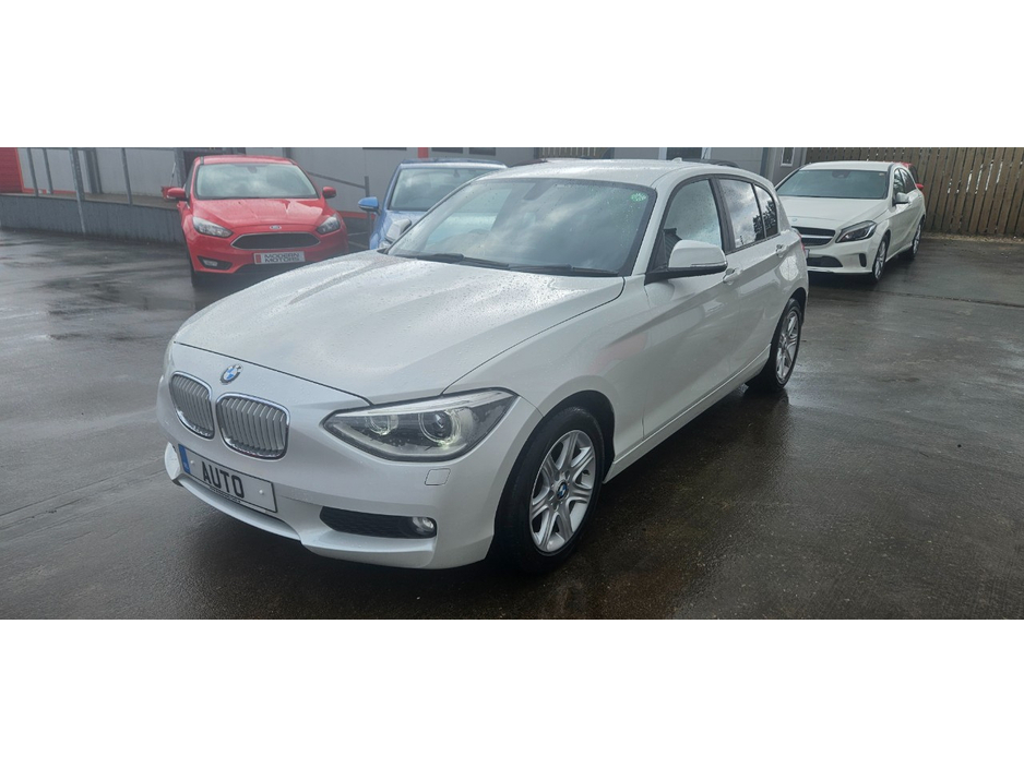 2015 BMW 1 Series - image 9