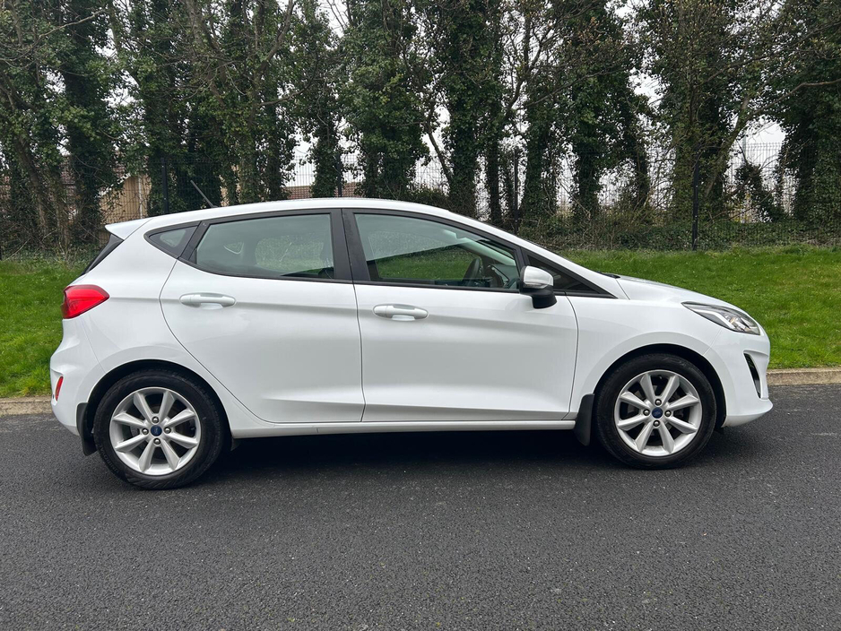 2018 Ford Fiesta - image 3