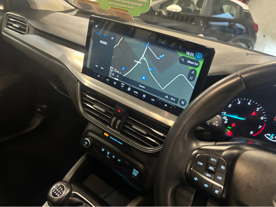 2023 Ford Focus TITANIUM 1.0T 125 M6 4DR €20,999
