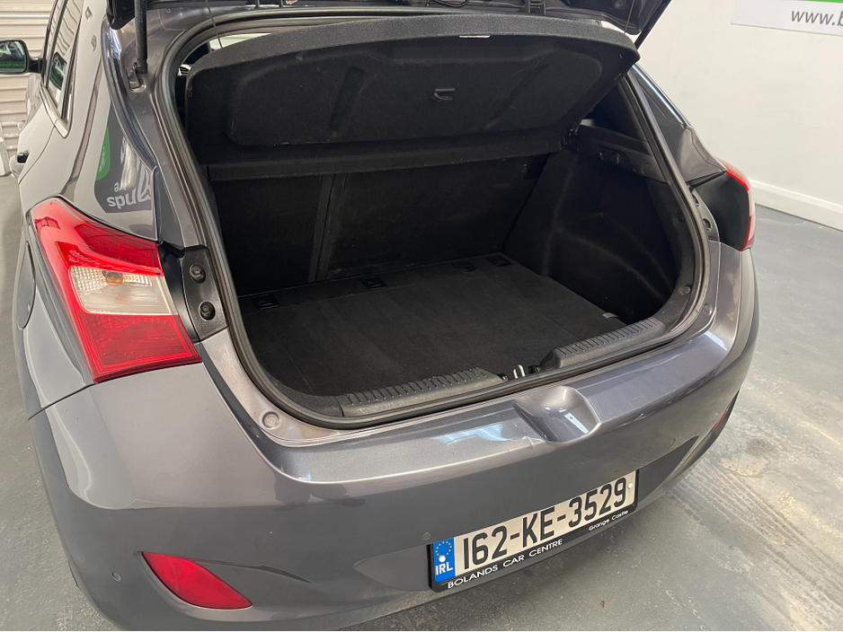 2016 Hyundai i30 - image 5