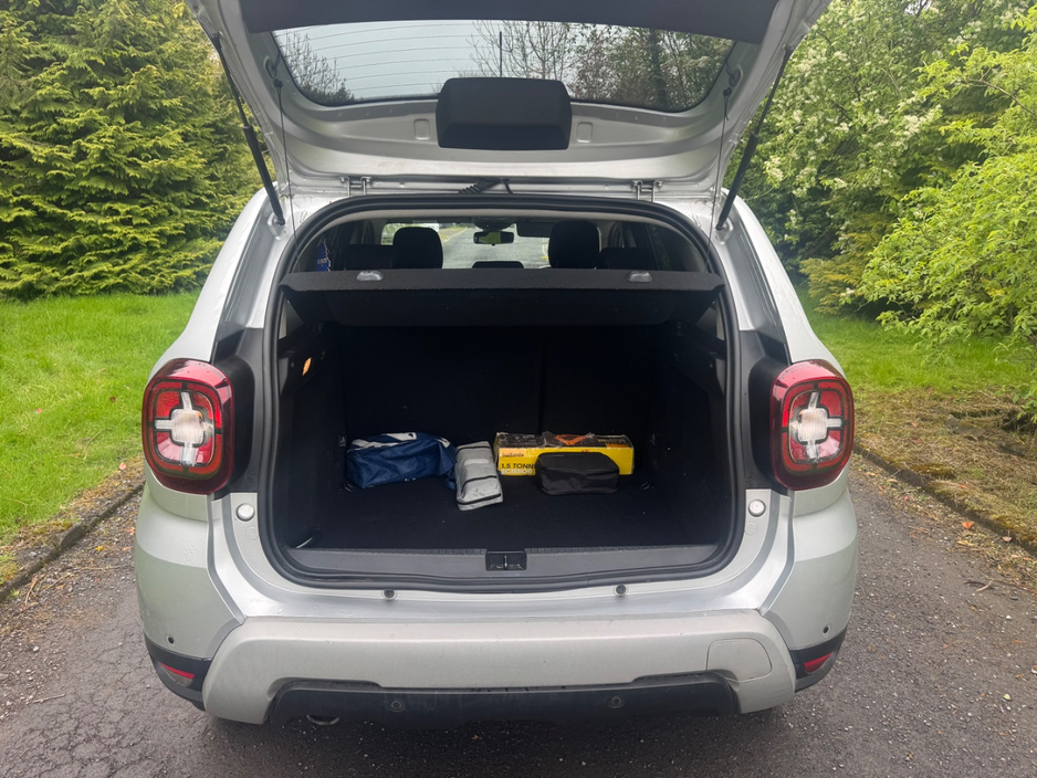 2019 Dacia Duster - image 9