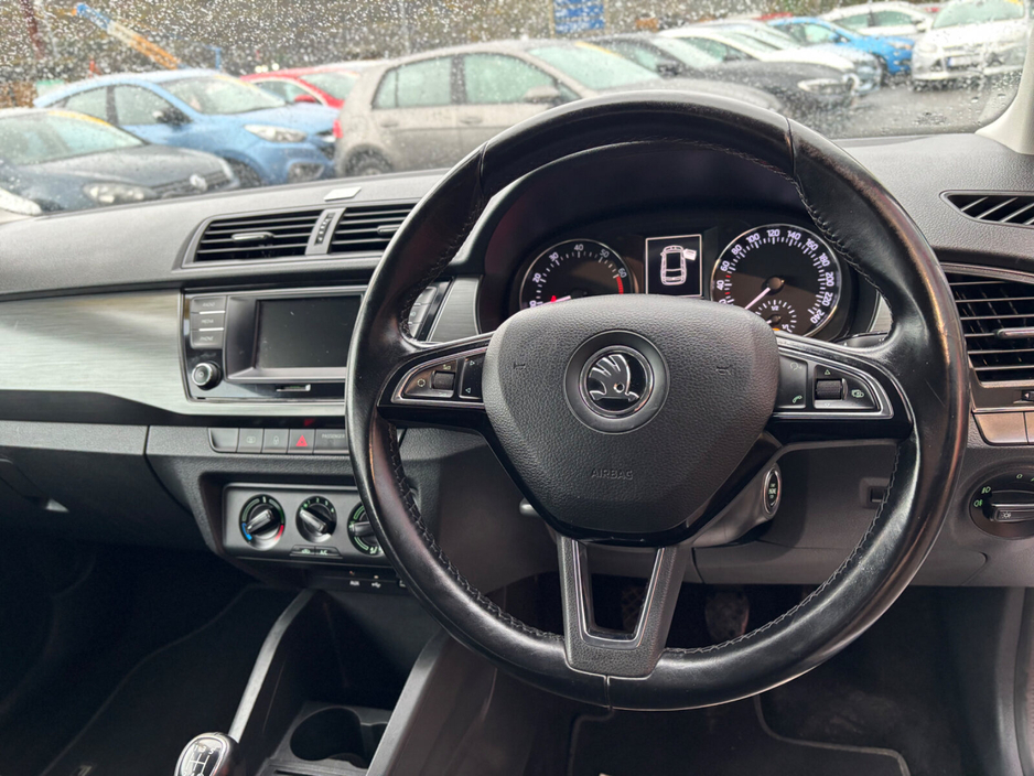 2015 Skoda Fabia - image 6