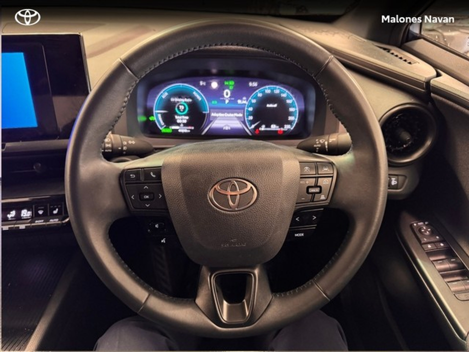 2024 Toyota C-HR - image 9