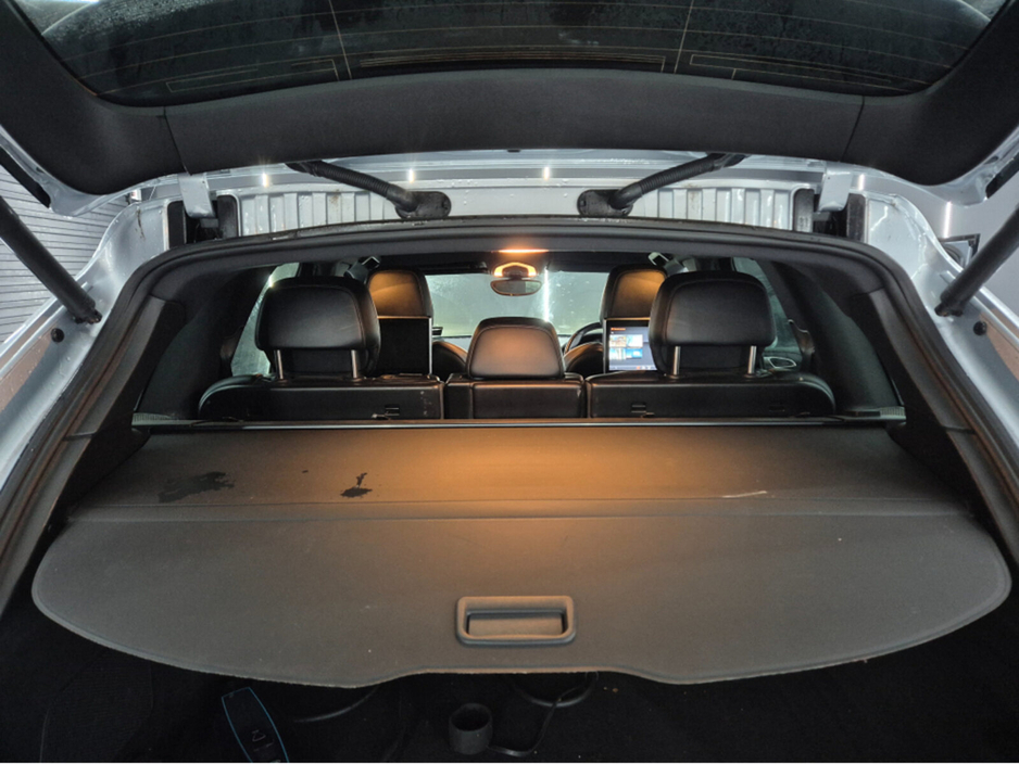 2017 Porsche Cayenne - image 18